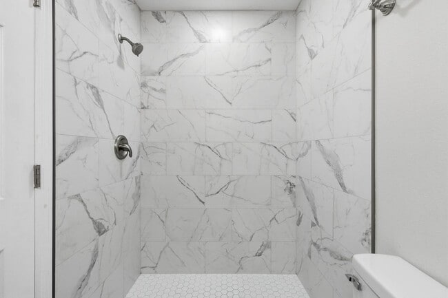 Building Photo - Section 8 Accepted! Beautiful Home in Largo - Spacious Backyard and Move-in ready! 3bed|2bath