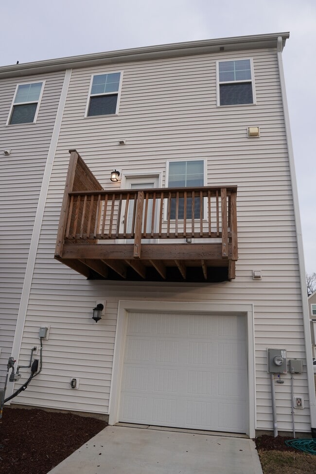 Building Photo - 2626 Chert Ln