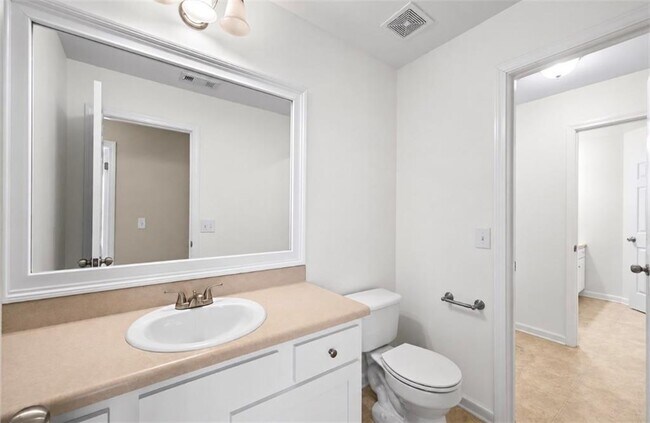 Building Photo - 8805 Penbrooke Ct