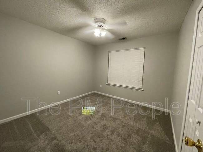 Building Photo - 201 Fairview Lake Way