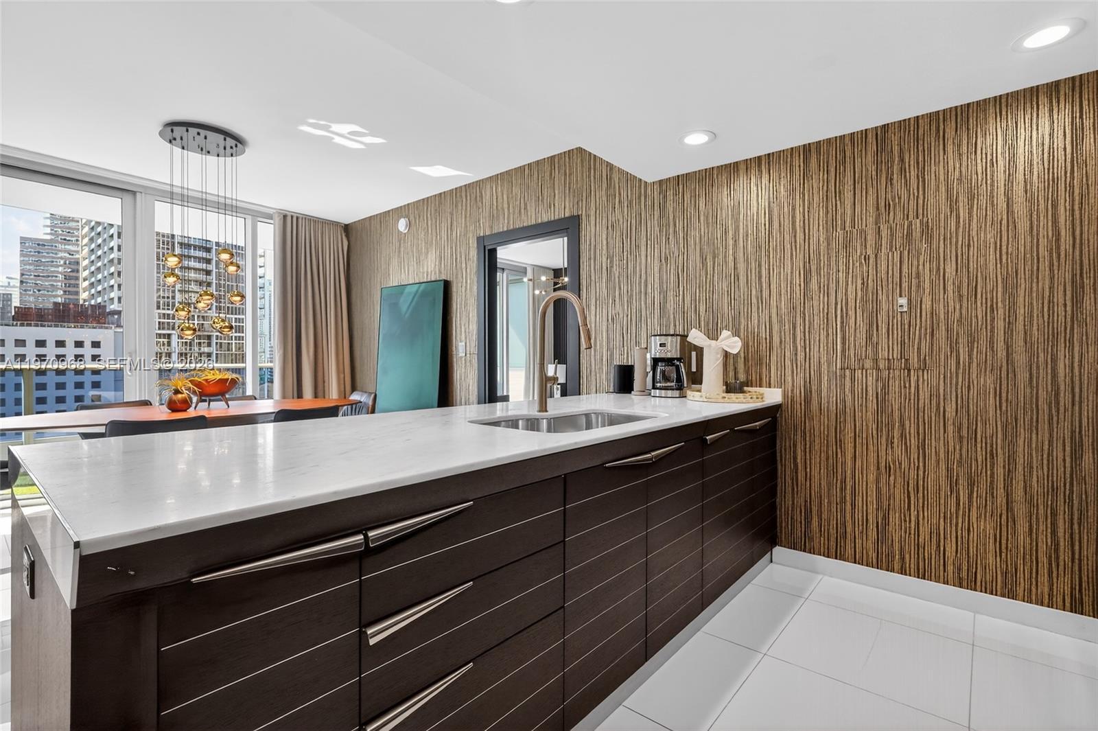 Building Photo - 200 Biscayne Boulevard Way