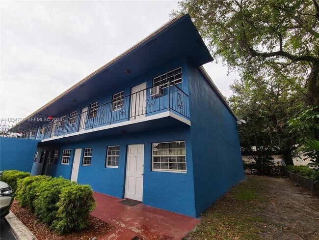 Building Photo - 123 N 61st Ave