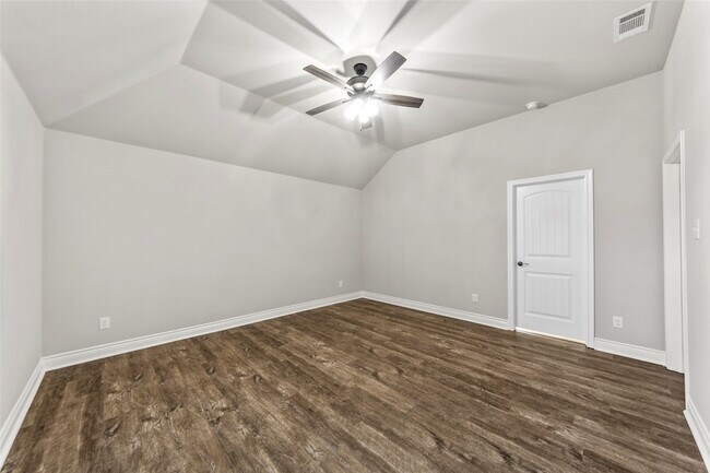 Building Photo - 1301 Brad Kellar Dr