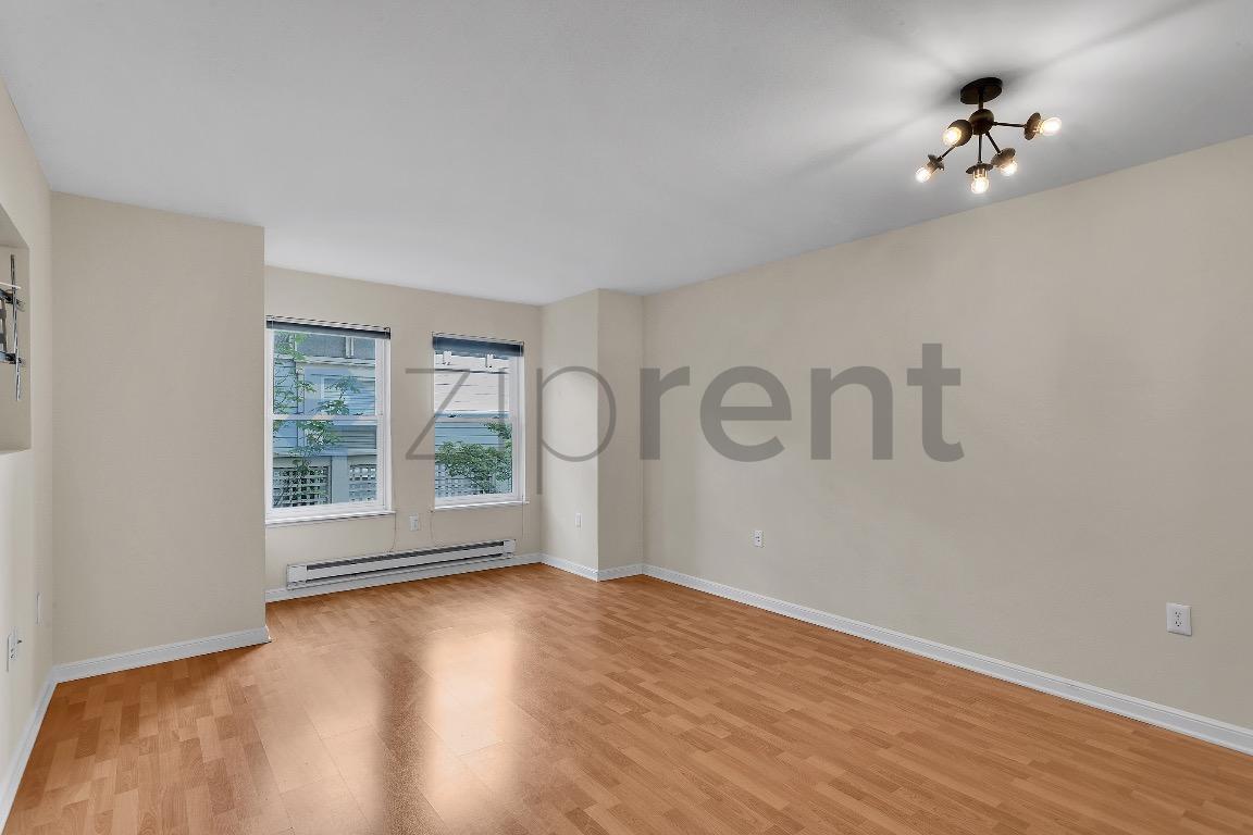 Building Photo - Unit 121