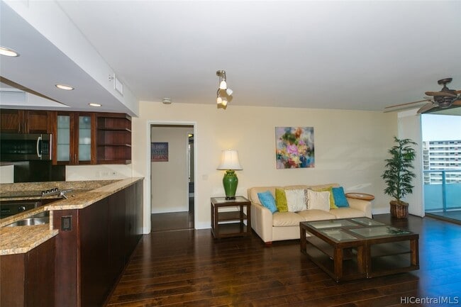 Building Photo - 1551 Ala Wai Blvd