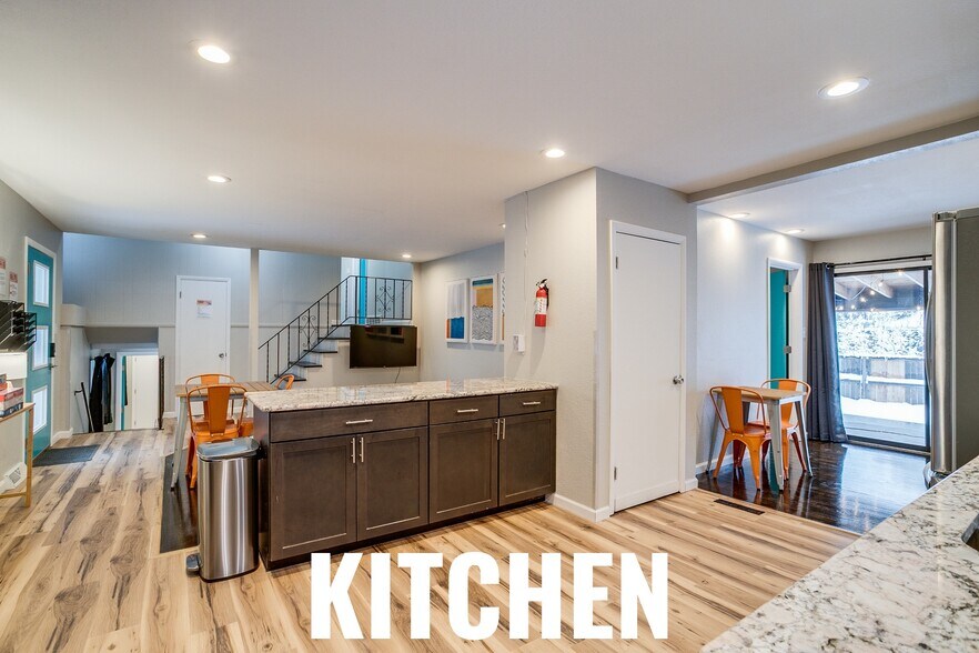 Building Photo - 201 Toledo St