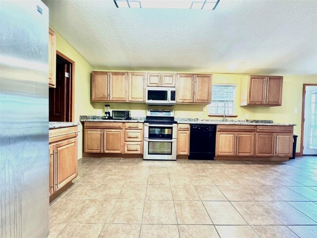 Building Photo - 6215 Hwy 35 Bypass