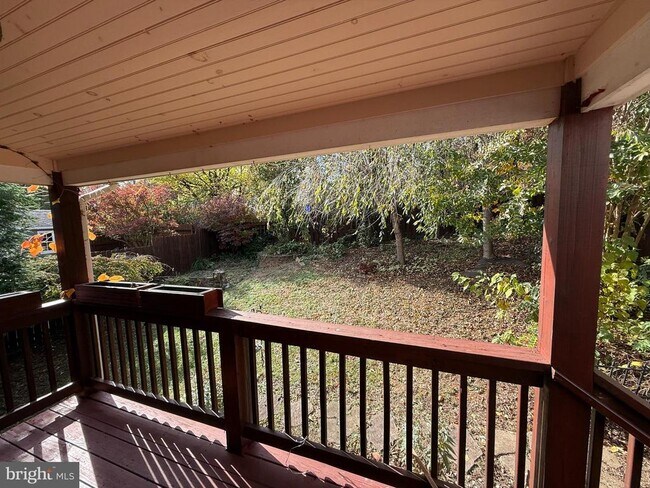 Building Photo - 2047 Harvest Dr