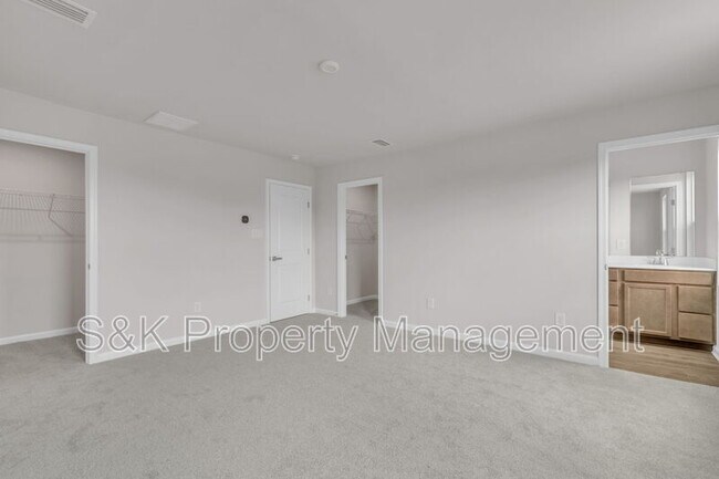 Building Photo - 2113 Gilmer Ln