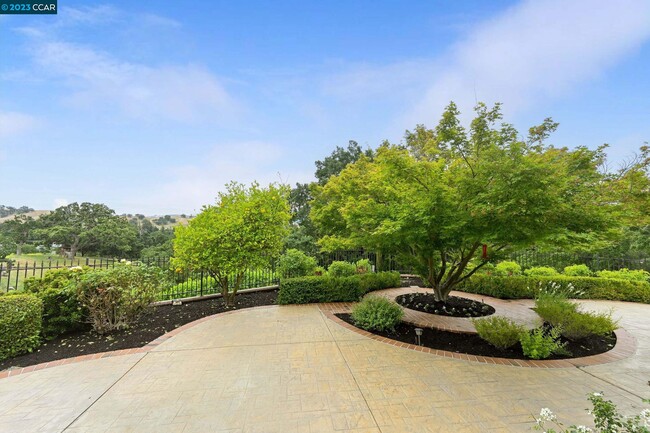 Building Photo - 111 Diablo Ranch Ct