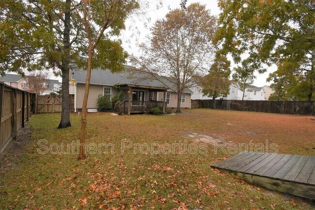 Building Photo - 89 Person Ct