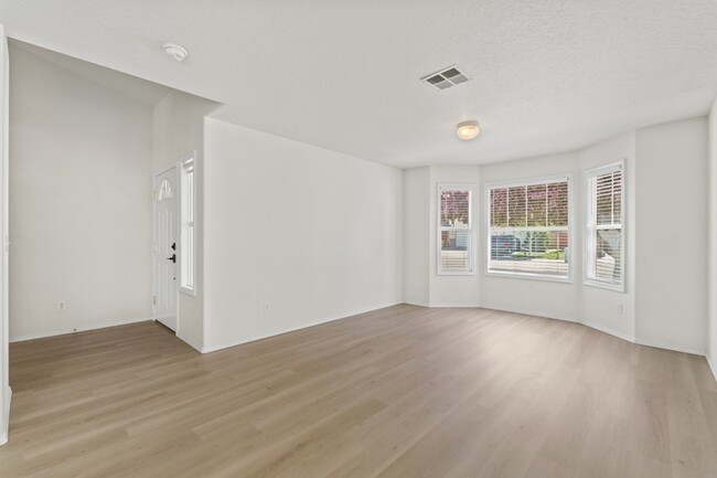 Building Photo - 3589 N Chatterton Way