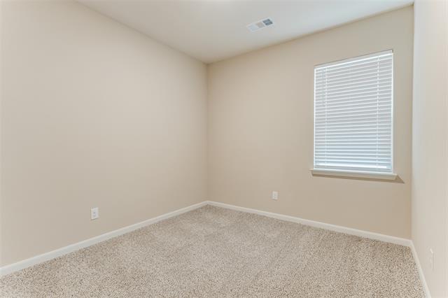 Building Photo - 1700 Sandalwood Way