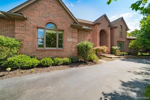 Primary Photo - 1591 Eagle Trail