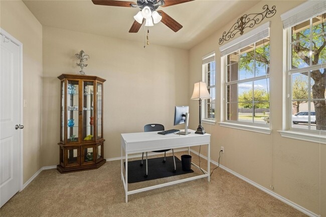 Building Photo - 304 Quarry Ln