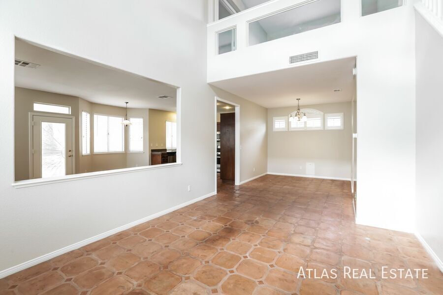 Building Photo - 2213 Warm Walnut Dr