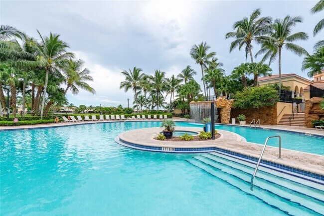 Building Photo - 16331 SW 49th Ct