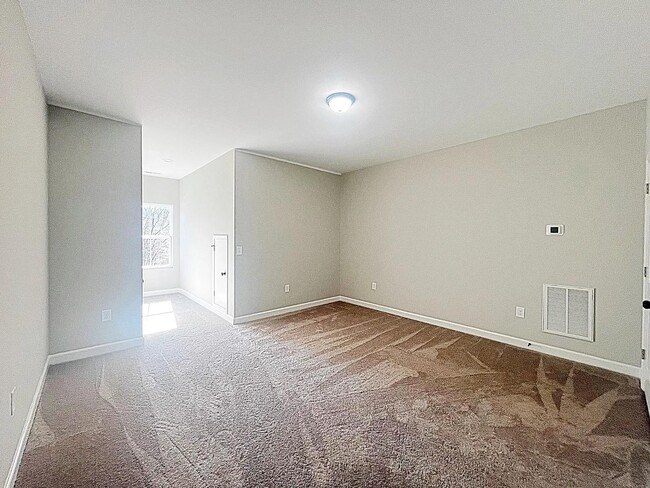 Building Photo - 5 N 6th St