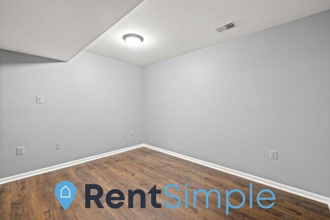 Building Photo - 3920 Bokel Dr