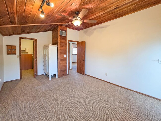 Building Photo - 1340 S Central Ave