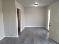 Building Photo - 5322 Pershing St