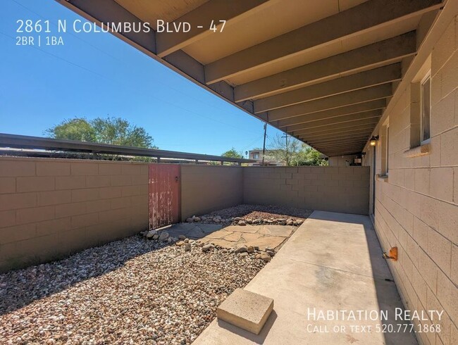 Building Photo - 2Bed/1Bath w/ Enclosed Patio & 2 Community...