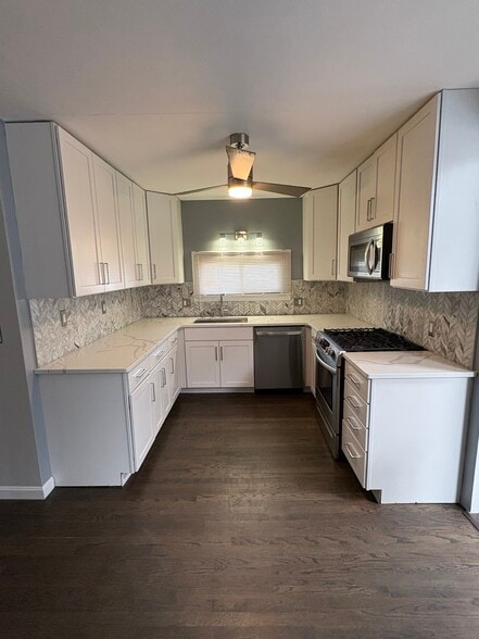 Kitchen - 15 Beverly Hl