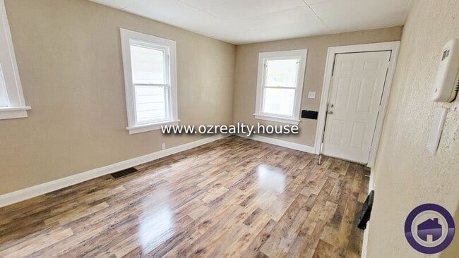 Building Photo - 149 Corinth St