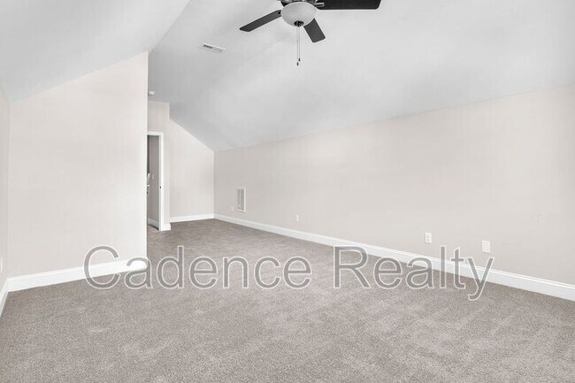 Building Photo - 1633 Grey Cliff Run