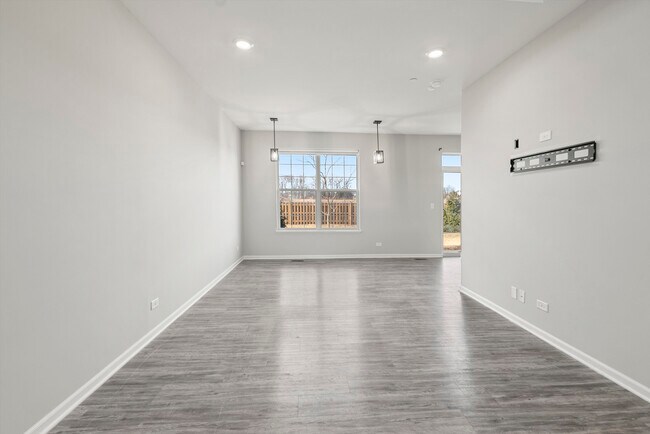 Building Photo - 2045 Stuttle Rd