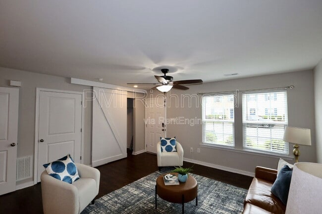 Building Photo - 1502 Stonewall Manor Dr