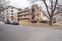 Building Photo - 2210 Pearl St