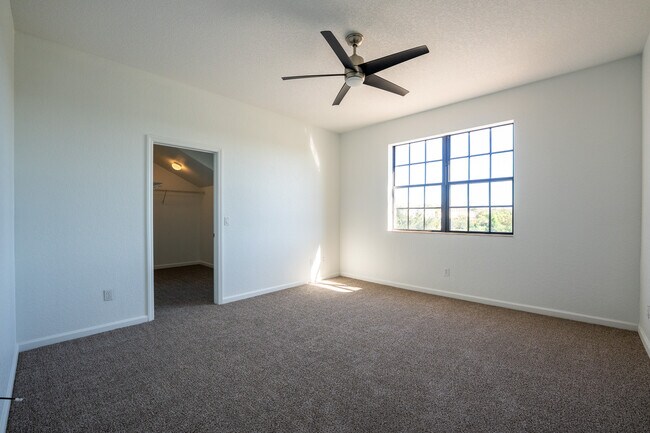 Building Photo - 1425 Portofino Meadows Blvd