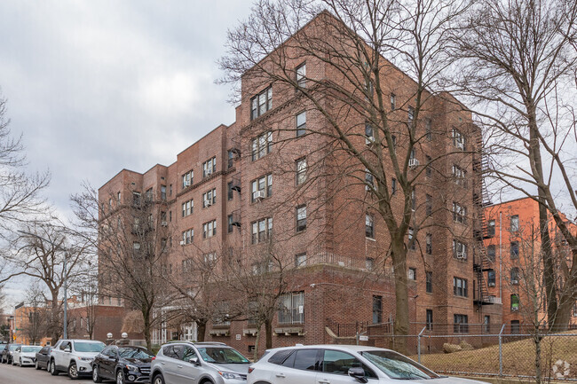 Primary Photo - Windsor Terrace at Jamaica Estates Owners, In