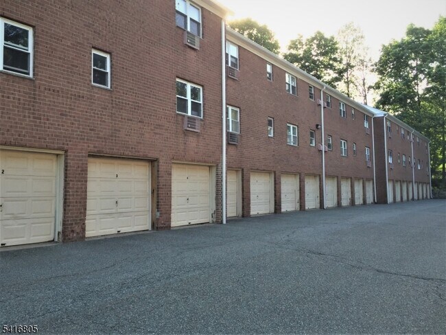 Building Photo - 2467 NJ-10