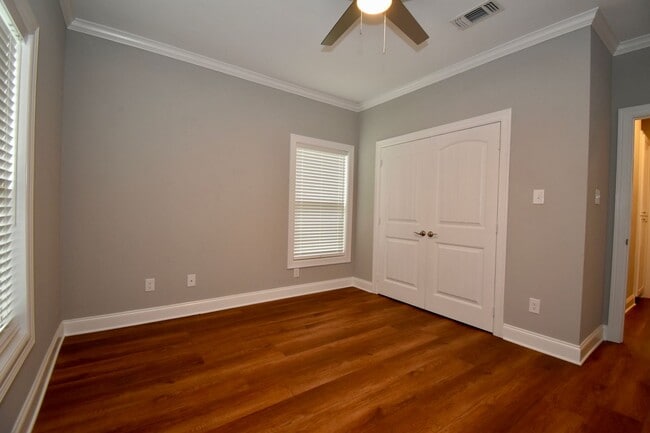 Building Photo - 112 Haley Ln