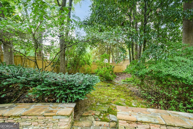 Building Photo - 1640 Lazy River Ln