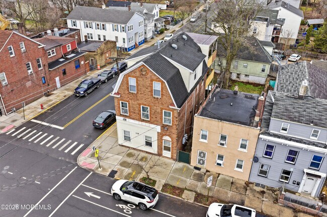 Building Photo - 115 Remsen Ave