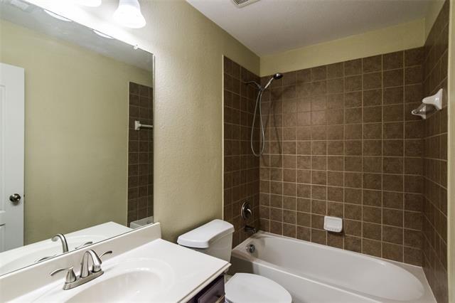 Building Photo - 9409 Caliente Dr