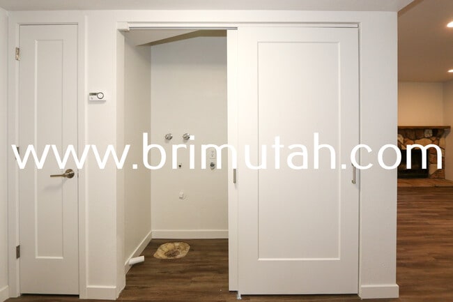 Building Photo - 3685 E 3820 S