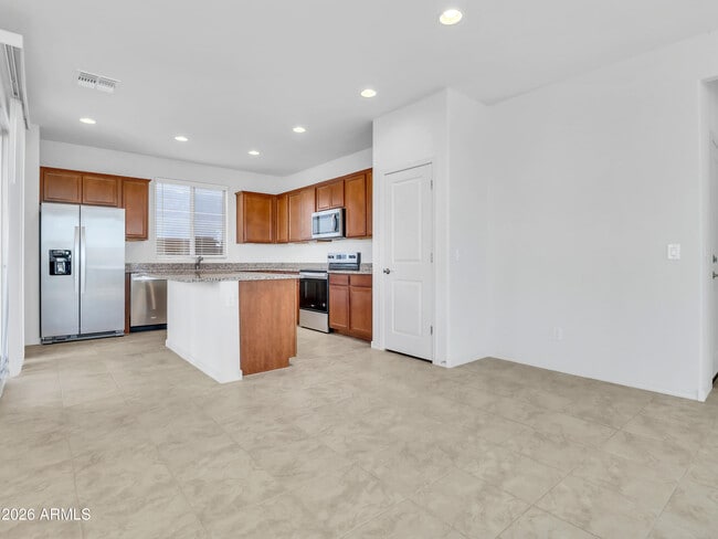 Building Photo - 16456 W Whispering Wind Dr