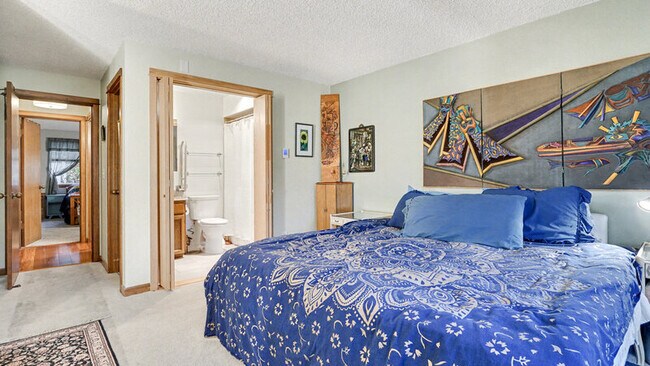 Building Photo - 13073 15th Ave NE