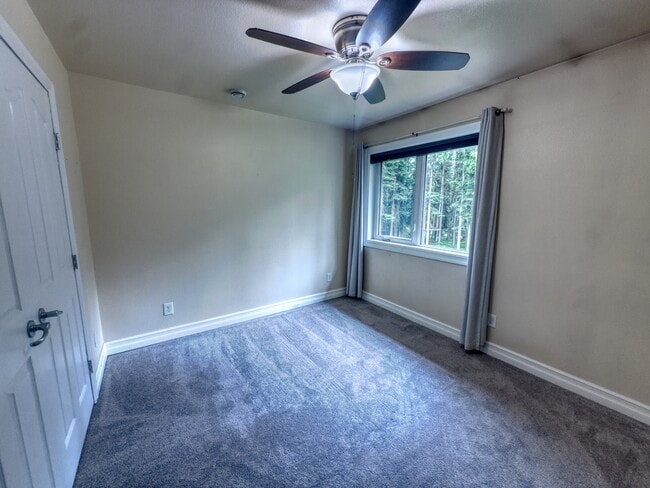 Building Photo - 1850 Osborn Ct