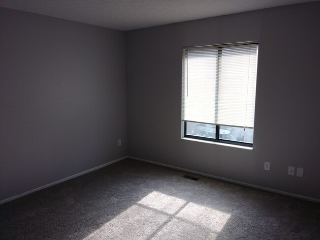 Building Photo - At Last This Is What You've Been Searching For, Updated 2 bdrm 1 bath Condo
