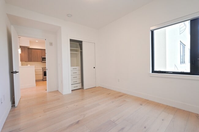 Building Photo - 2747 San Pablo Ave