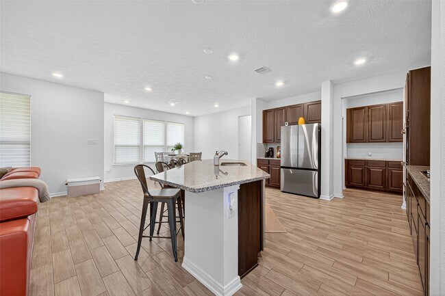 Building Photo - 15510 Birchdale Dr