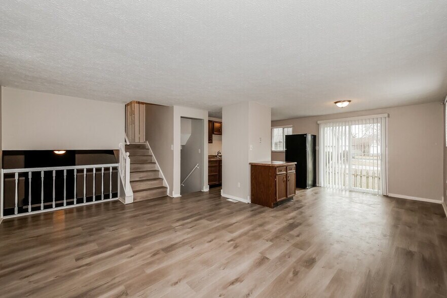 Building Photo - 5575 Freedom Ct