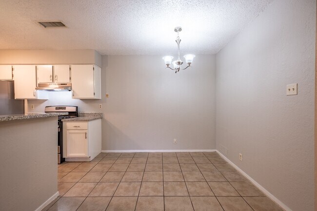 Building Photo - 12901 Chromite St