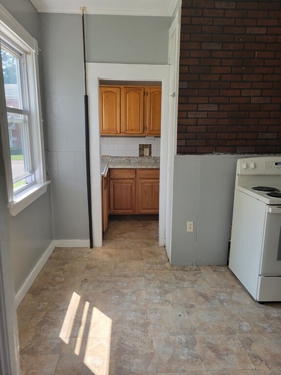 Building Photo - 7-9 Jackson St