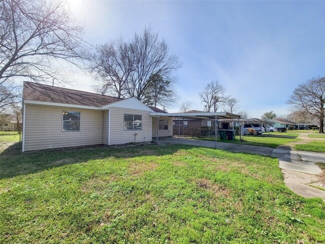 Building Photo - 12422 Mylla St